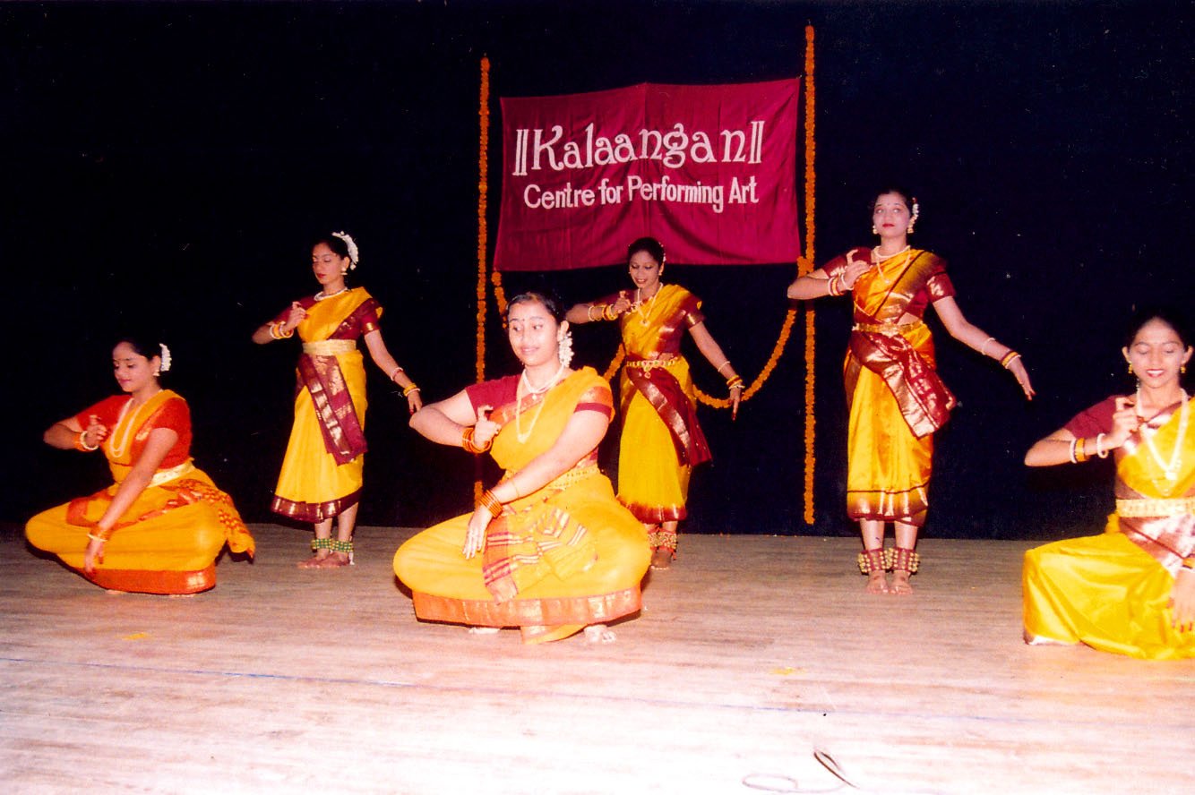 002_2006_Kalangan Students_Bharatnatyam Dance faculty