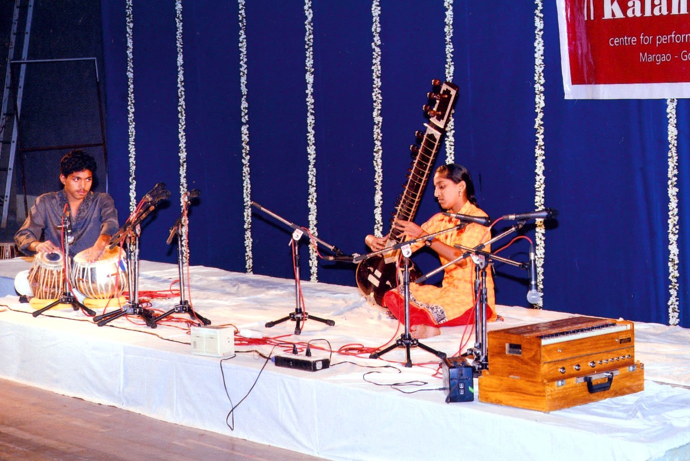 051_2015-Annual Day Sitar students