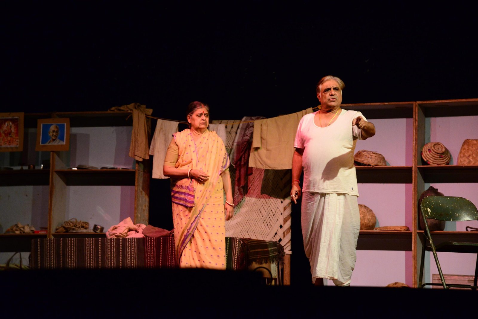 Play-Kashmakash-Sulabha-Arya-Anjan-Srivastav-20181